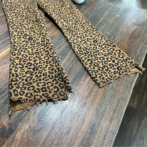 Bridget Crop High Rise Bootcut Jaguar Leopard Print Distressed Jean 26 - Picture 5 of 16